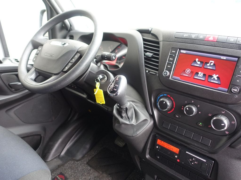 LKW of the type Iveco Daily 70C21 euro6 Automaat met van den Born Glasresteel L+R / A, Gebrauchtmaschine in GRONINGEN (Picture 3)