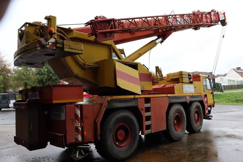 LKW tip Liebherr LTM 1058/1, Gebrauchtmaschine in Antwerpen (Poză 4)