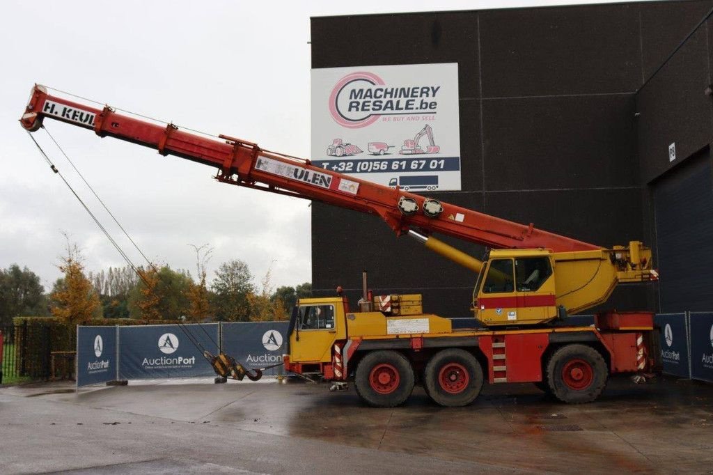 LKW tip Liebherr LTM 1058/1, Gebrauchtmaschine in Antwerpen (Poză 2)