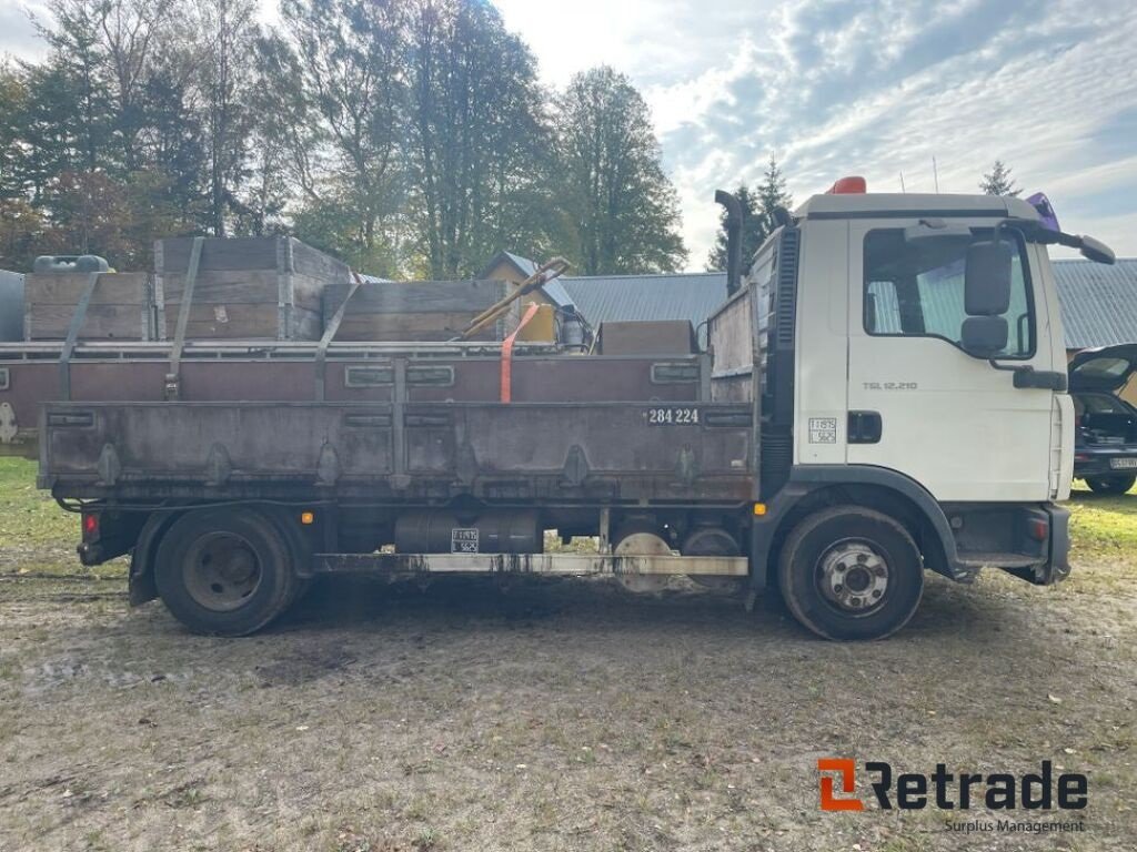 LKW Türe ait MAN 12.210, Gebrauchtmaschine içinde Rødovre (resim 4)