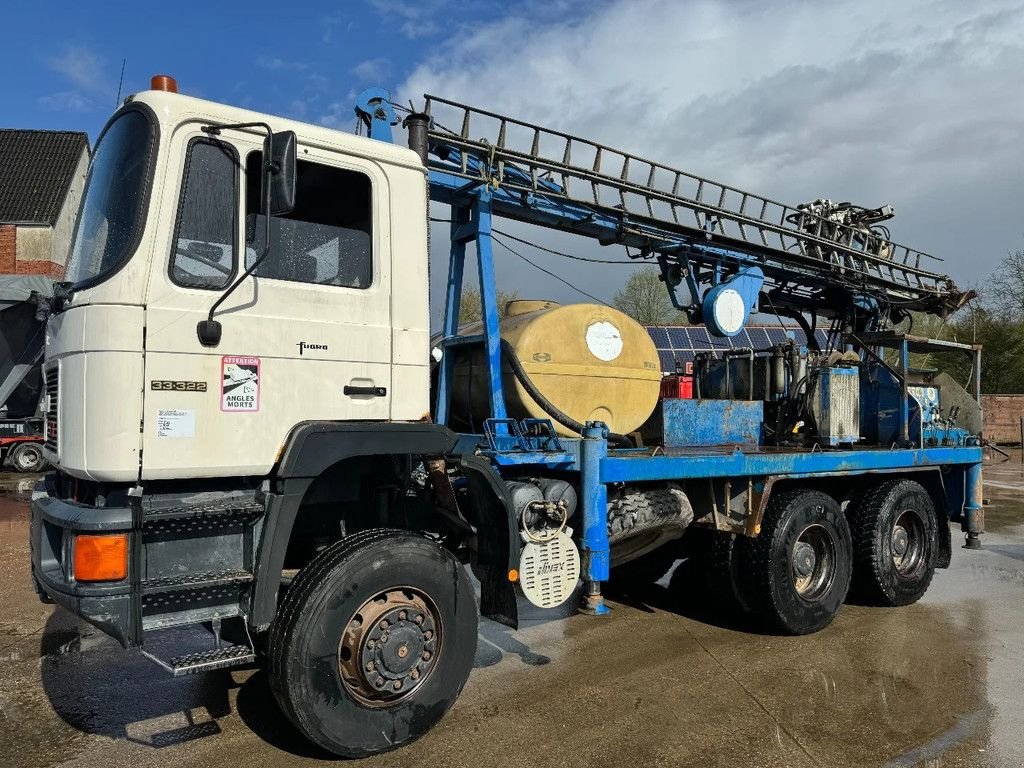 LKW от тип MAN 33.322 **6X6-DRILLTRUCK-FOREUSE-CAMION BELGE**, Gebrauchtmaschine в Kessel (Снимка 1)