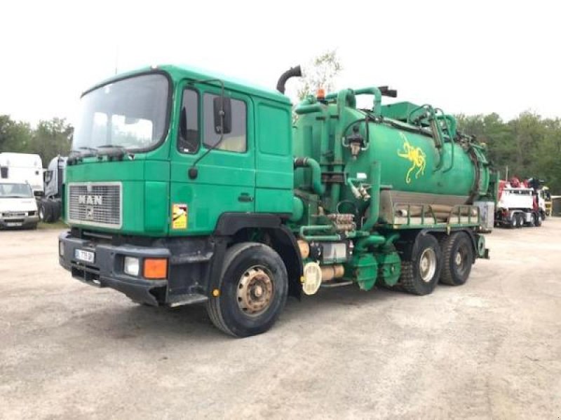 LKW des Typs MAN CITERNE VIDANGE 33.332, Gebrauchtmaschine in Bourron Marlotte (Bild 2)