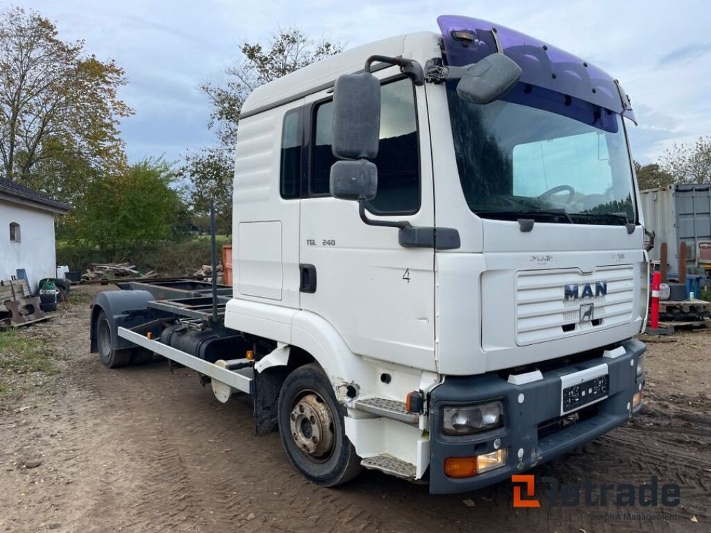 LKW du type MAN TGL 240 chassis, Gebrauchtmaschine en Rødovre (Photo 3)