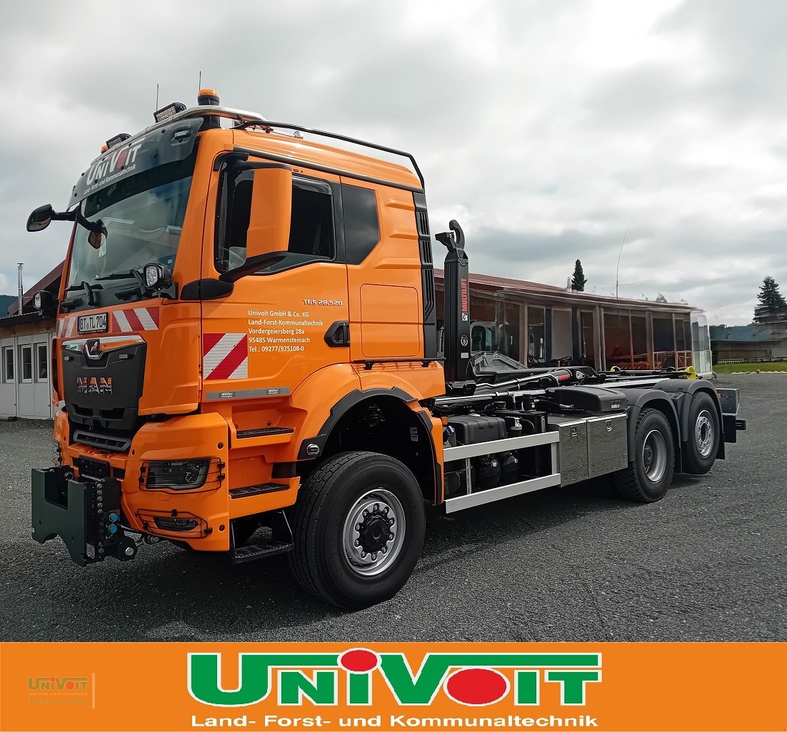 LKW του τύπου MAN TGS 28.520 Allrad mit Lift Lenkachse Multlift Abroller + Streuer + Schneepflug Winterdienst, Gebrauchtmaschine σε Warmensteinach (Φωτογραφία 2)