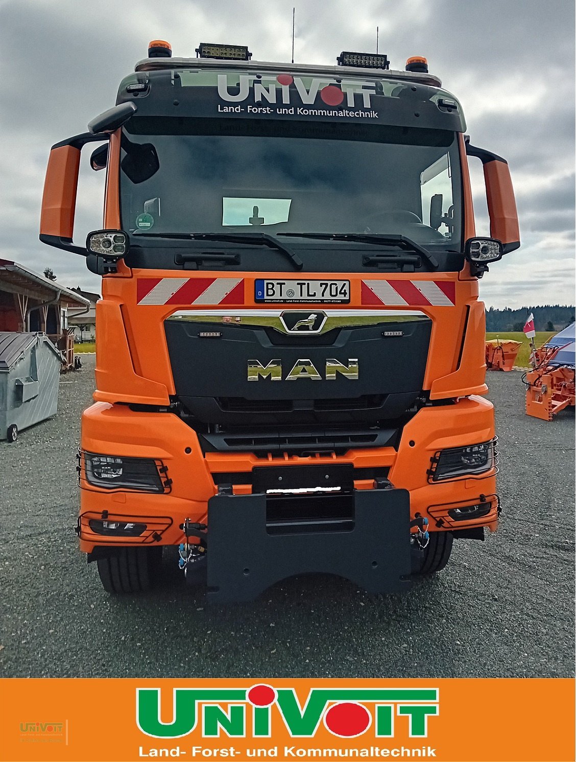 LKW of the type MAN TGS 28.520 Allrad mit Lift Lenkachse Multlift Abroller + Streuer + Schneepflug Winterdienst, Gebrauchtmaschine in Warmensteinach (Picture 4)