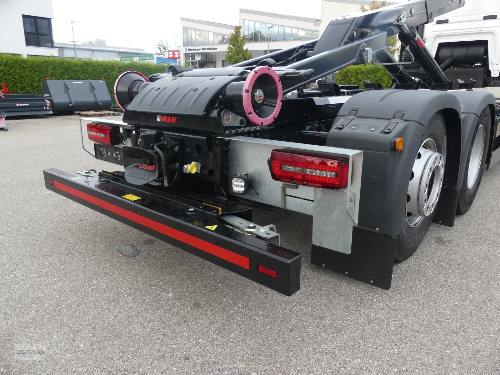 LKW du type MAN TGS26.470, Neumaschine en Traunreut (Photo 8)