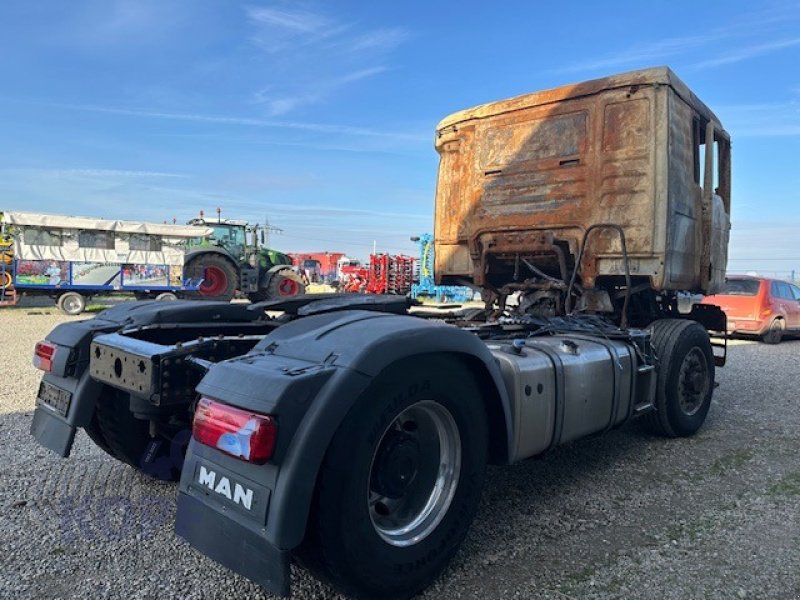 LKW Türe ait MAN TGX 18.540  4x4 Brandschaden, Gebrauchtmaschine içinde Schutterzell (resim 1)