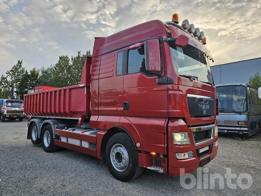 LKW Türe ait MAN TGX 28.480 6X2-2 BL, Gebrauchtmaschine içinde Düsseldorf (resim 2)