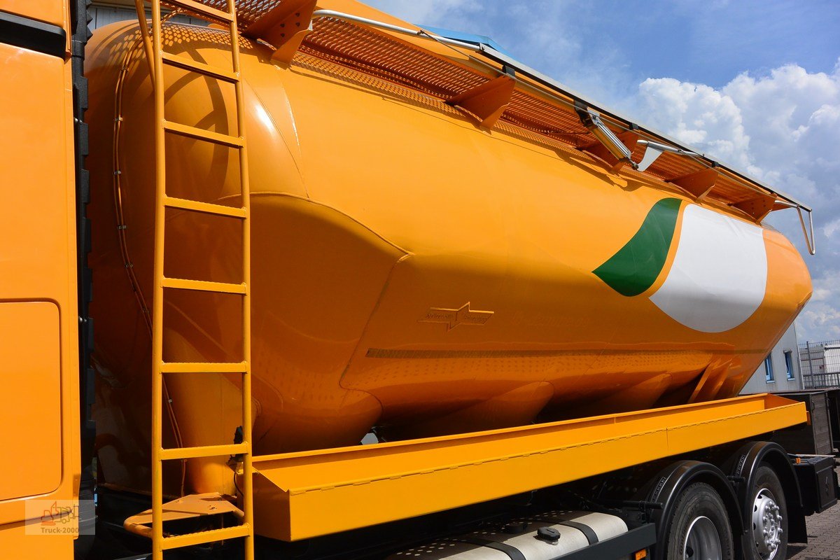 LKW of the type Mercedes-Benz Actros 2545 Silo 31m³ Getreide Staub Rieselgüter, Gebrauchtmaschine in Sottrum (Picture 23)