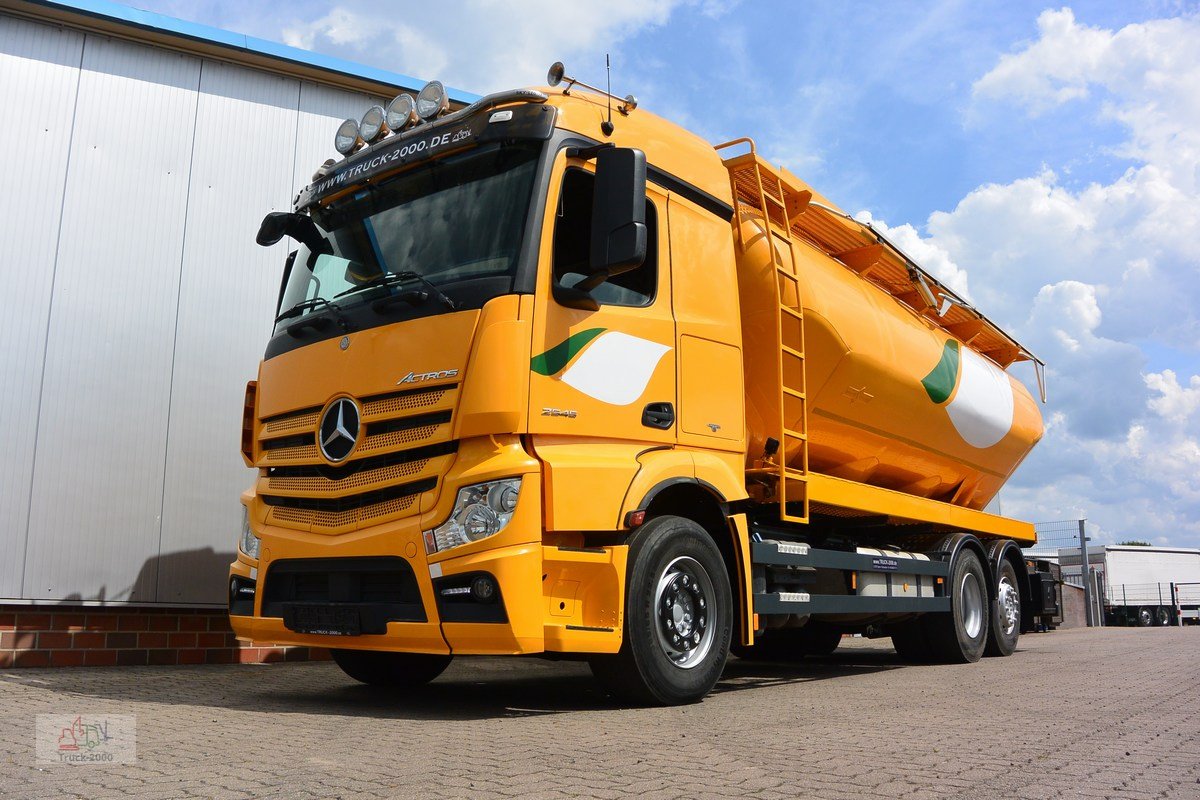 LKW des Typs Mercedes-Benz Actros 2545 Silo 31m³ Getreide Staub Rieselgüter, Gebrauchtmaschine in Sottrum (Bild 31)