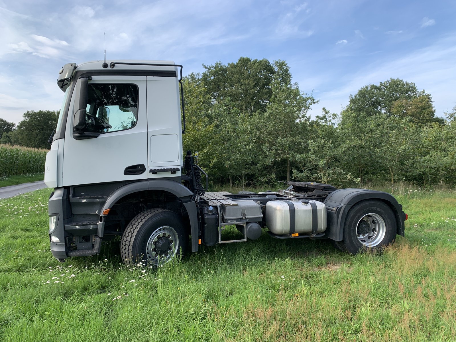 LKW of the type Mercedes-Benz AROCS 1845 | LOF | AGROTRUCK, Gebrauchtmaschine in Lingen (Ems) (Picture 2)