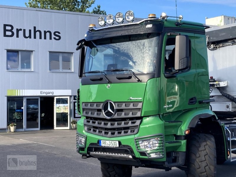 LKW типа Mercedes-Benz Arocs 2048 Agrotruck-Lof Sattelzugmaschine, Neumaschine в Karstädt (Фотография 1)