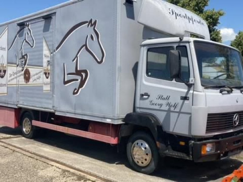 LKW типа Mercedes-Benz GEBR. LKW DAIMLER BENZ 814, Gebrauchtmaschine в Pfatter