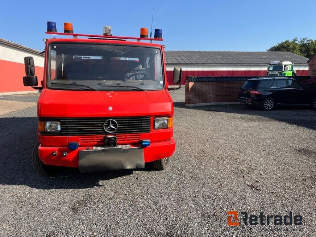 LKW des Typs Mercedes 814 D Redningsvogn, Gebrauchtmaschine in Rødovre (Bild 2)