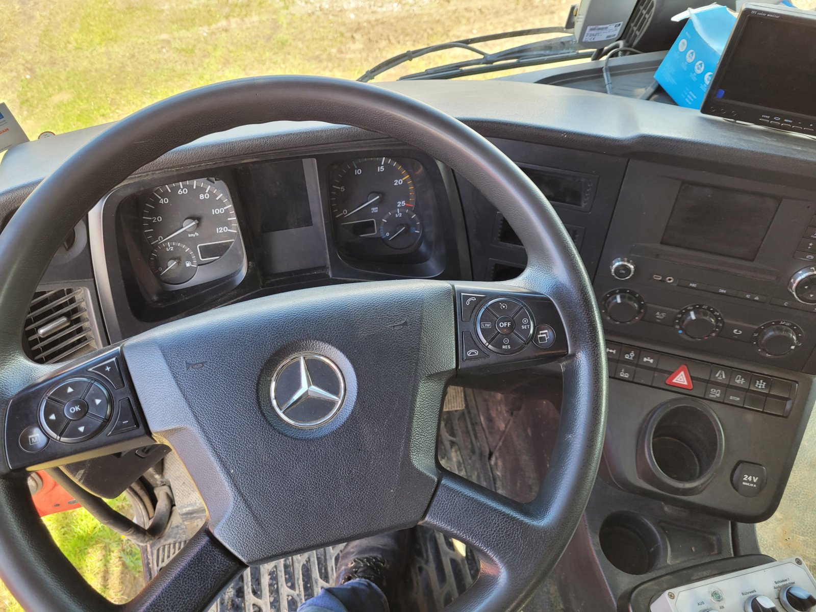 LKW van het type Mercedes Arocs 2543 L ENA 6x2 B 11 (Typ 963-0-C), Gebrauchtmaschine in Creglingen (Foto 16)