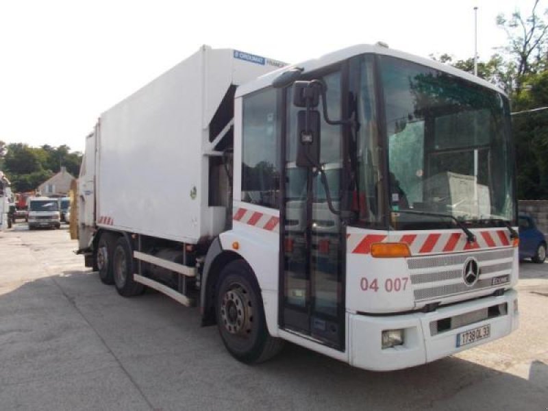 LKW tip Mercedes Econic, Gebrauchtmaschine in Bourron Marlotte (Poză 3)