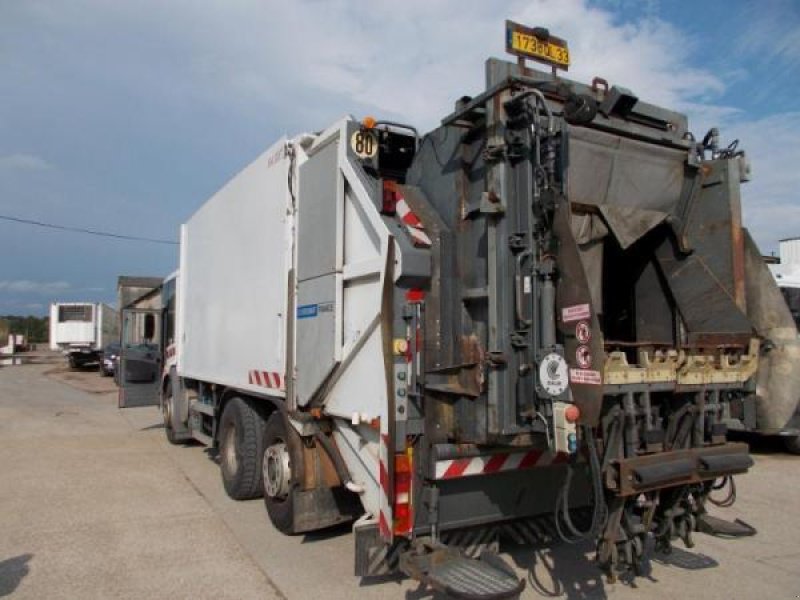 LKW des Typs Mercedes Econic, Gebrauchtmaschine in Bourron Marlotte (Bild 2)