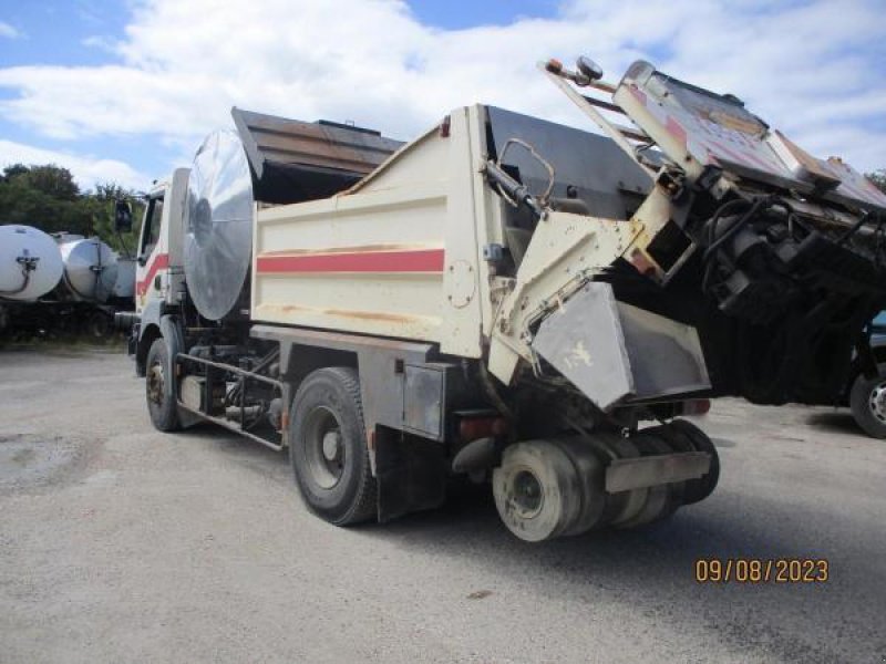 LKW typu Renault KERAX 320 Dci goudronneuse, Gebrauchtmaschine v Bourron Marlotte (Obrázek 4)