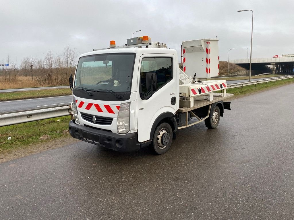 LKW typu Renault Maxity 110.325.1.1 COMILEV EN80TVL, Gebrauchtmaschine v Velddriel (Obrázok 1)