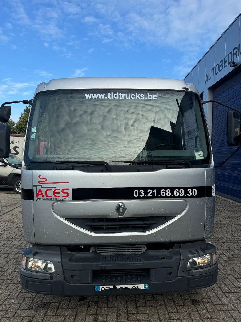 LKW des Typs Renault Midlum 220 **PLATEAU-FULL STEEL SUSPENSION**, Gebrauchtmaschine in Kessel (Bild 3)