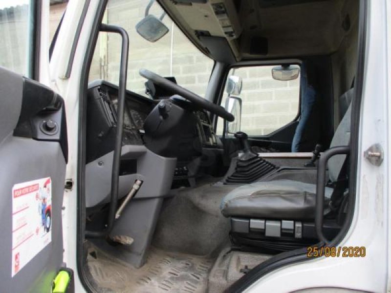 LKW del tipo Renault Premium 250, Gebrauchtmaschine In Bourron Marlotte (Immagine 6)