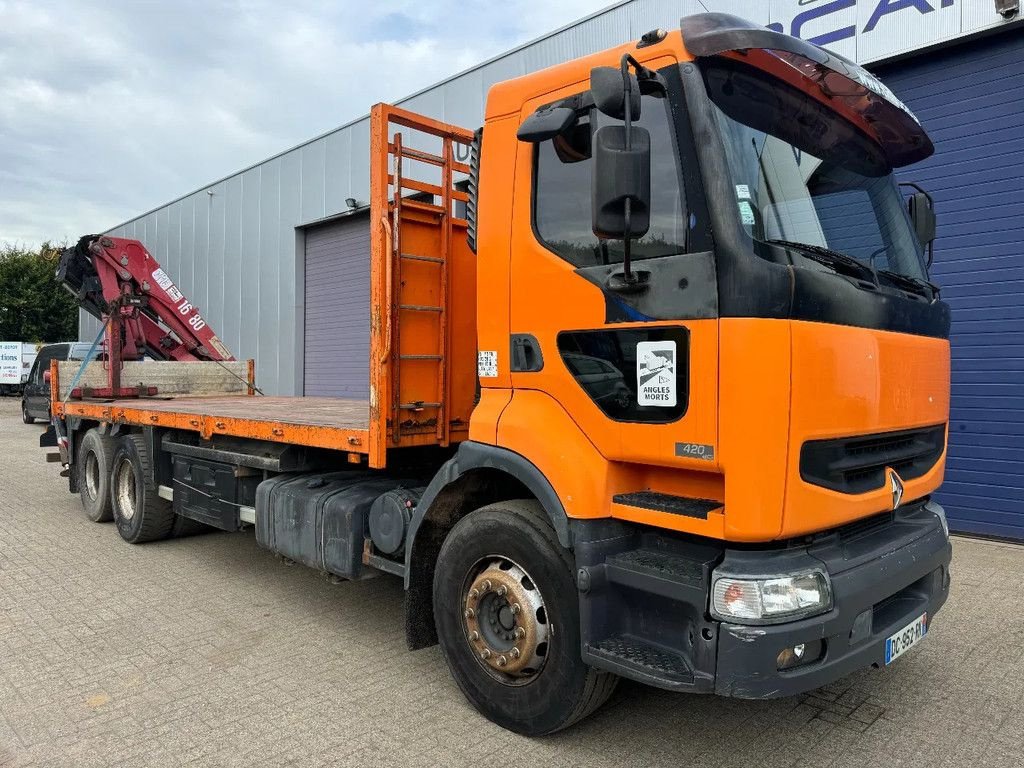 LKW tipa Renault Premium 420 **FLATBED + HMF CRANE**, Gebrauchtmaschine u Kessel (Slika 1)