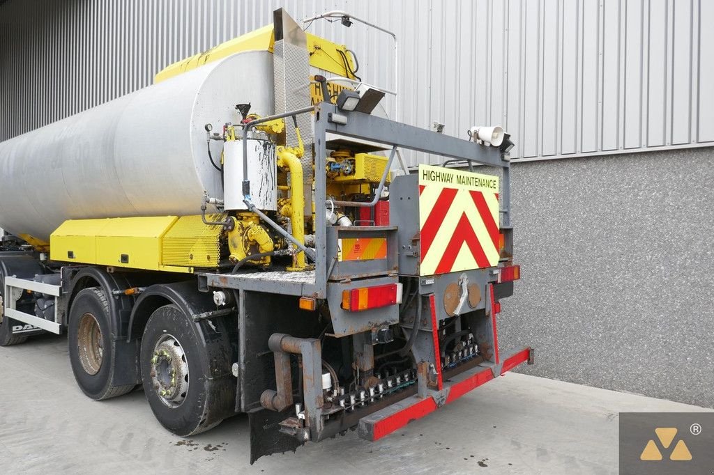 LKW of the type Scania P380 8x2, Gebrauchtmaschine in Zevenbergen (Picture 7)