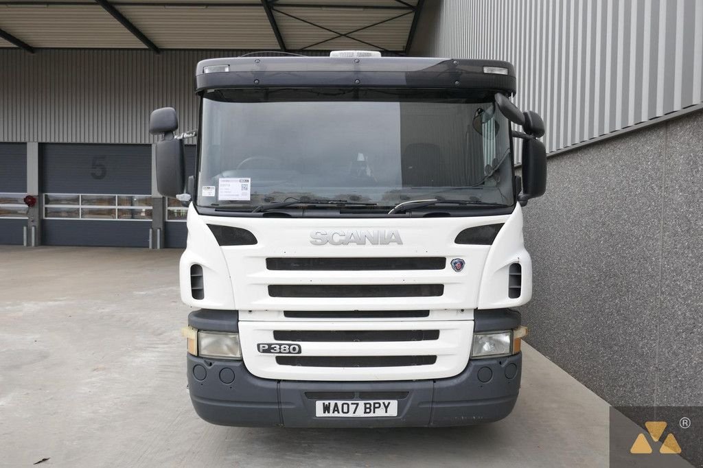 LKW of the type Scania P380 8x2, Gebrauchtmaschine in Zevenbergen (Picture 10)