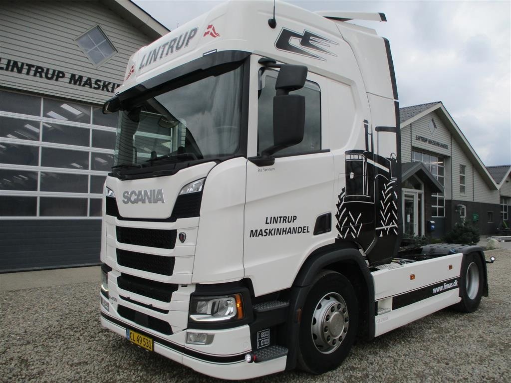 LKW Türe ait Scania R450 med fuld spoiler og skørtesæt., Gebrauchtmaschine içinde Lintrup (resim 1)