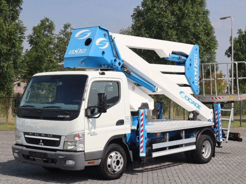 LKW of the type Socage DA328 FUSO 6C15 4X2 28 METER 2585 HOUR, Gebrauchtmaschine in Marknesse (Picture 1)