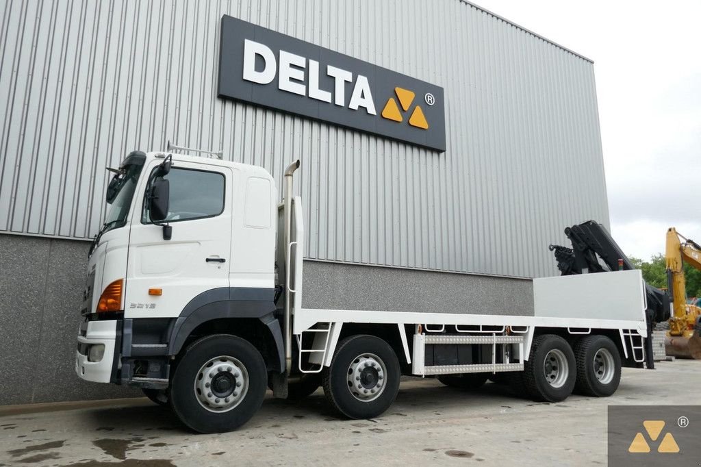 LKW typu Sonstige Hino 700FY crane, Gebrauchtmaschine v Zevenbergen (Obrázek 4)