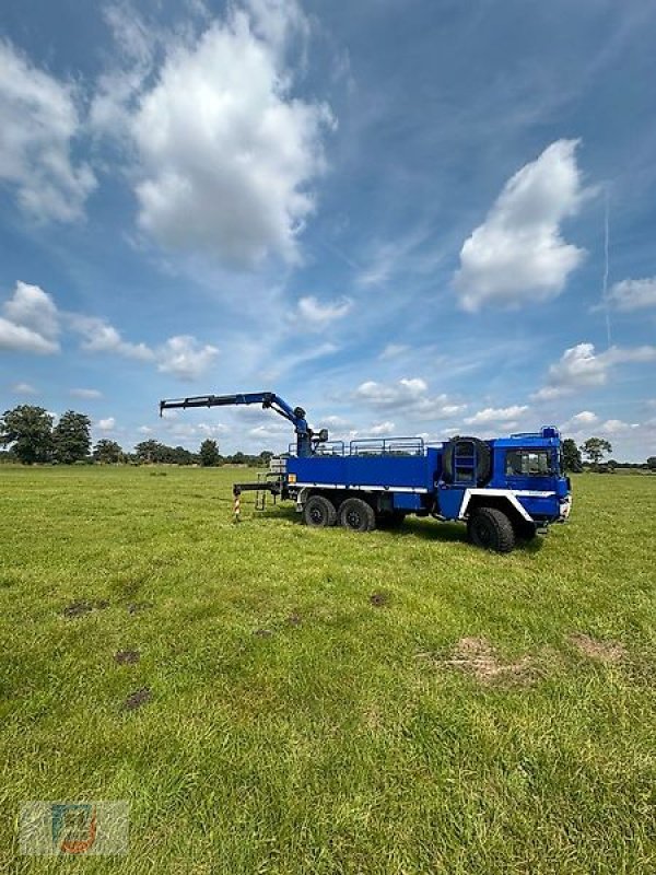 LKW of the type Sonstige Lkw MAN KAT MIL GL 6x6 Pritsche Kran Palfinger PK11 Seilwinde THW, Gebrauchtmaschine in Fitzen (Picture 2)