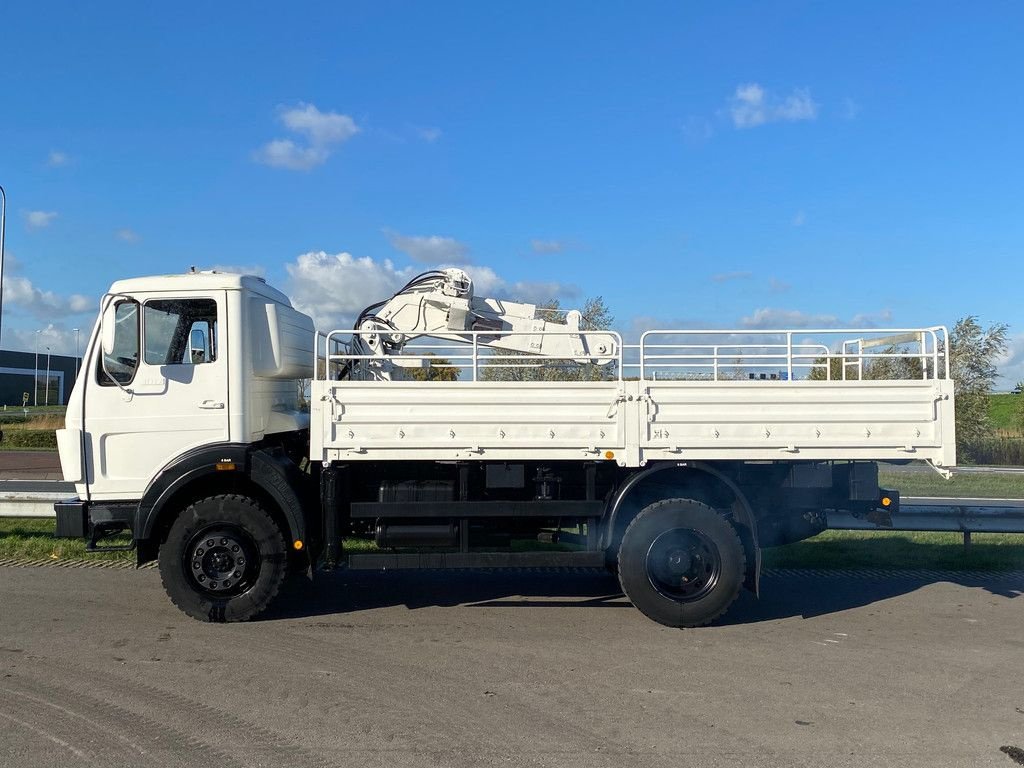 LKW типа Sonstige Mercedes Benz 1017 4X4 ex army reconditioned white with crane, Gebrauchtmaschine в Velddriel (Фотография 4)