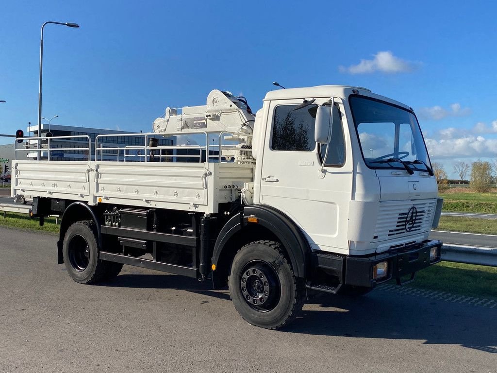 LKW van het type Sonstige Mercedes Benz 1017 4X4 ex army reconditioned white with crane, Gebrauchtmaschine in Velddriel (Foto 10)