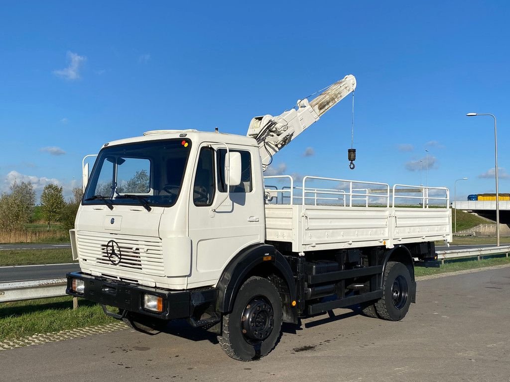 LKW a típus Sonstige Mercedes Benz 1017 4X4 ex army reconditioned white with crane, Gebrauchtmaschine ekkor: Velddriel (Kép 2)