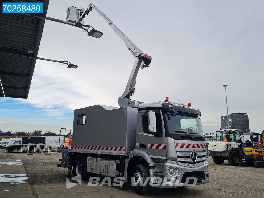 LKW del tipo Sonstige Mercedes Benz Antos 1830 4X2 Hubarbeitsb&uuml;hne 14.70m Time France VST 2, Gebrauchtmaschine In Veghel (Immagine 5)