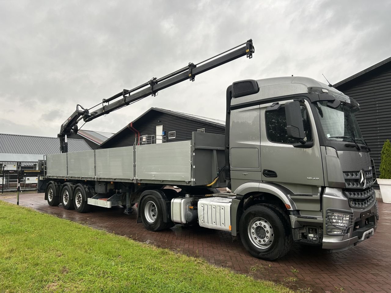 LKW Türe ait Sonstige Mercedes-Benz Arocs 1845 GT oplegger met Hiab kraan, Gebrauchtmaschine içinde Putten (resim 1)