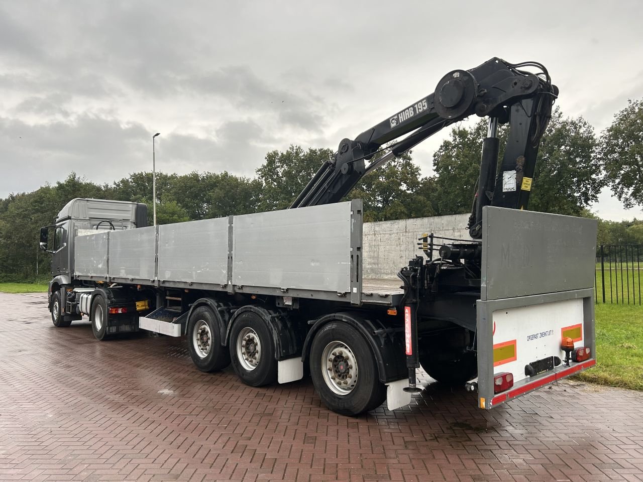 LKW van het type Sonstige Mercedes-Benz Arocs 1845 GT oplegger met Hiab kraan, Gebrauchtmaschine in Putten (Foto 7)