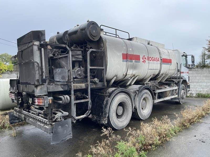 LKW van het type Sonstige Mercedes Benz AXOR 2633K Bitumen Sprayer, Gebrauchtmaschine in Waregem (Foto 4)