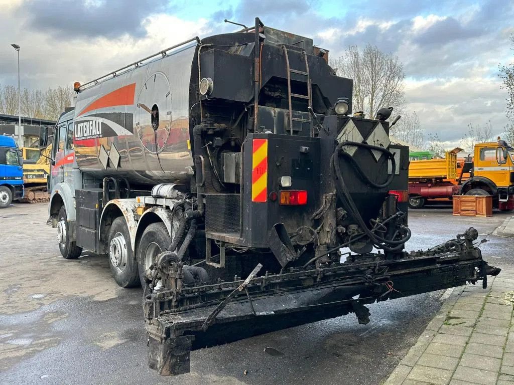 LKW Türe ait Sonstige Mercedes Benz SK 2428 Bitumen Sprayer 11.000L Good Condition, Gebrauchtmaschine içinde 'S-Hertogenbosch (resim 3)