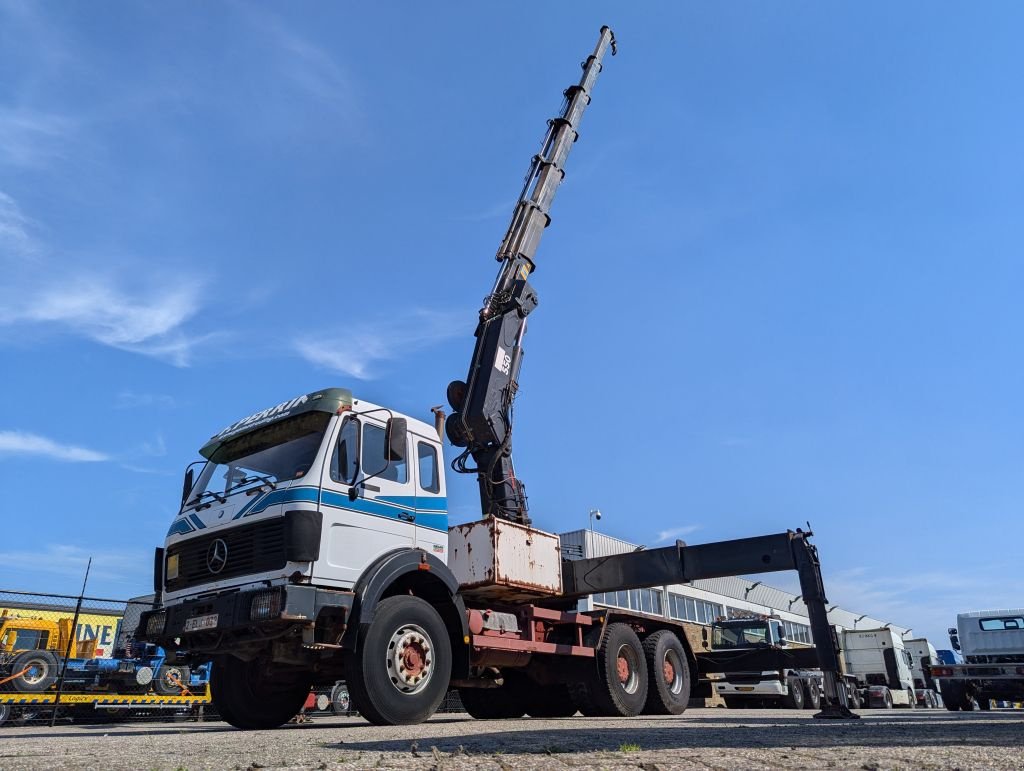 LKW типа Sonstige Mercedes Benz SK 2628 K 6x4 - Hiab 550-6 + 18T Winch - Remote control - 02/202, Gebrauchtmaschine в Oud Gastel (Фотография 1)