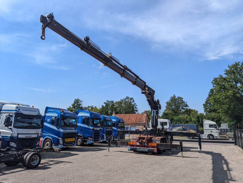 LKW van het type Sonstige Mercedes Benz SK 2628 K 6x4 - Hiab 550-6 + 18T Winch - Remote control - 02/202, Gebrauchtmaschine in Oud Gastel (Foto 3)