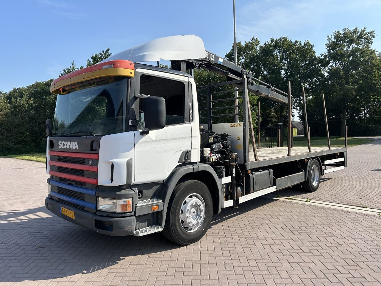 LKW des Typs Sonstige SCANIA P 94 DB 4X2 NA 75 115 met Hiab laadkraan 102-1, Gebrauchtmaschine in Putten (Bild 3)