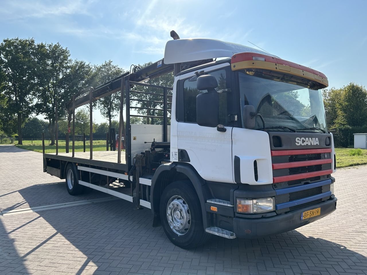 LKW Türe ait Sonstige SCANIA P 94 DB 4X2 NA 75 115 met Hiab laadkraan 102-1, Gebrauchtmaschine içinde Putten (resim 4)