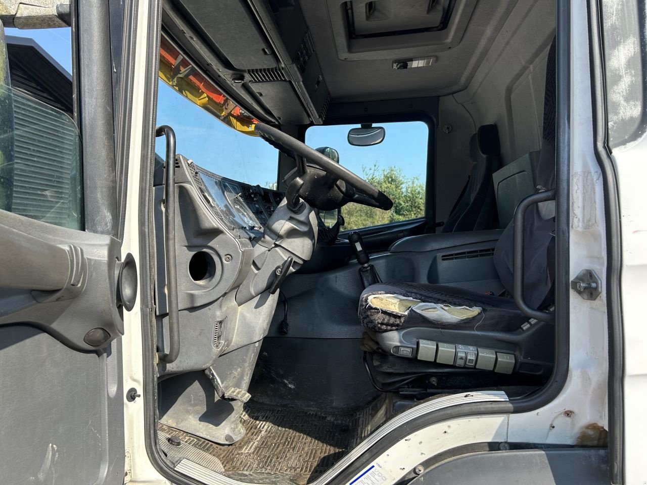 LKW typu Sonstige SCANIA P 94 DB 4X2 NA 75 115 met Hiab laadkraan 102-1, Gebrauchtmaschine v Putten (Obrázek 11)