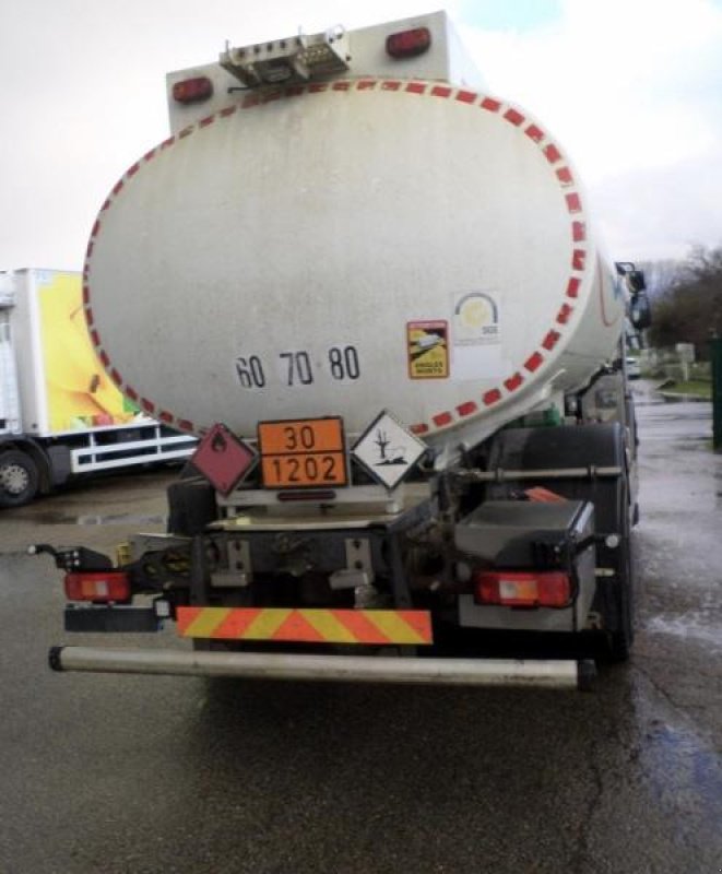 LKW des Typs Volvo FES 42 R HCM, Gebrauchtmaschine in Bourron Marlotte (Bild 9)