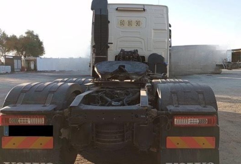 LKW of the type Volvo FH 16 750, Gebrauchtmaschine in Bourron Marlotte (Picture 4)