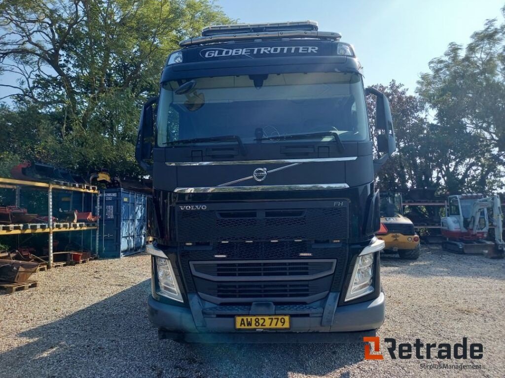 LKW van het type Volvo FH 500 8x4 Globetrotter med Hiab Hipro 302E-6 kran og NOPA 3 akslet kærre, Gebrauchtmaschine in Rødovre (Foto 3)