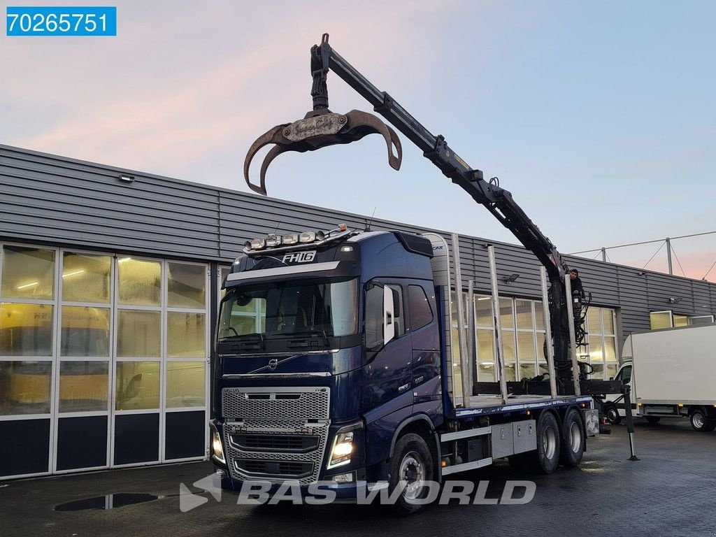 LKW of the type Volvo FH16 550 6X4 Retarder Globetrotter Standklima - T&Uuml;V 01/, Neumaschine in Veghel (Picture 8)