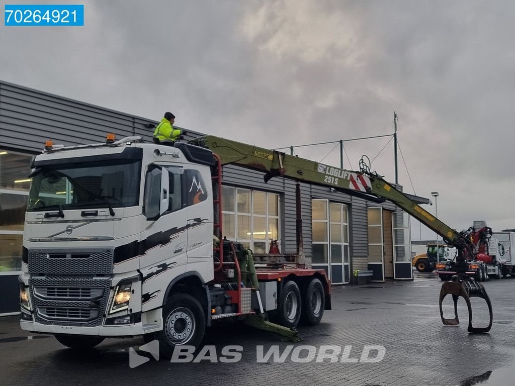 LKW del tipo Volvo FH16 750 6X4 Hiab Loglift Wood Crane VEB+ Retarder 2x Tanks Euro, Gebrauchtmaschine en Veghel (Imagen 9)